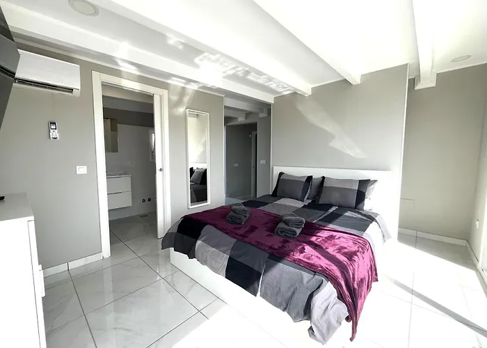 Atico Dio Vista Tipo Duplex Con Terraza Soleada Lägenhet