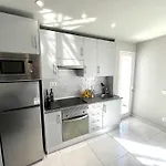 Atico Dio Vista Tipo Duplex Con Terraza Soleada דירה